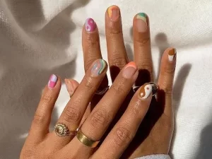 Mixed Pattern Nails Nail Art yang Cantik dan Lucu