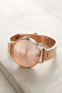 Rose Gold warna jam tangan yang cocok untuk kulit sawo matang