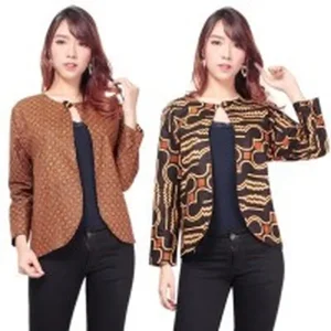 Blazer Batik Model Kancing